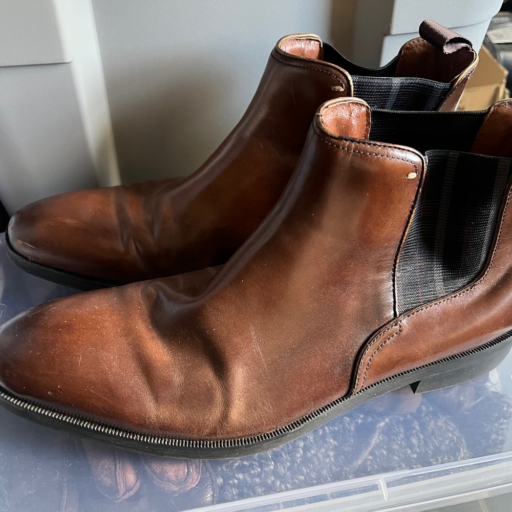 Mens boots  - size 9